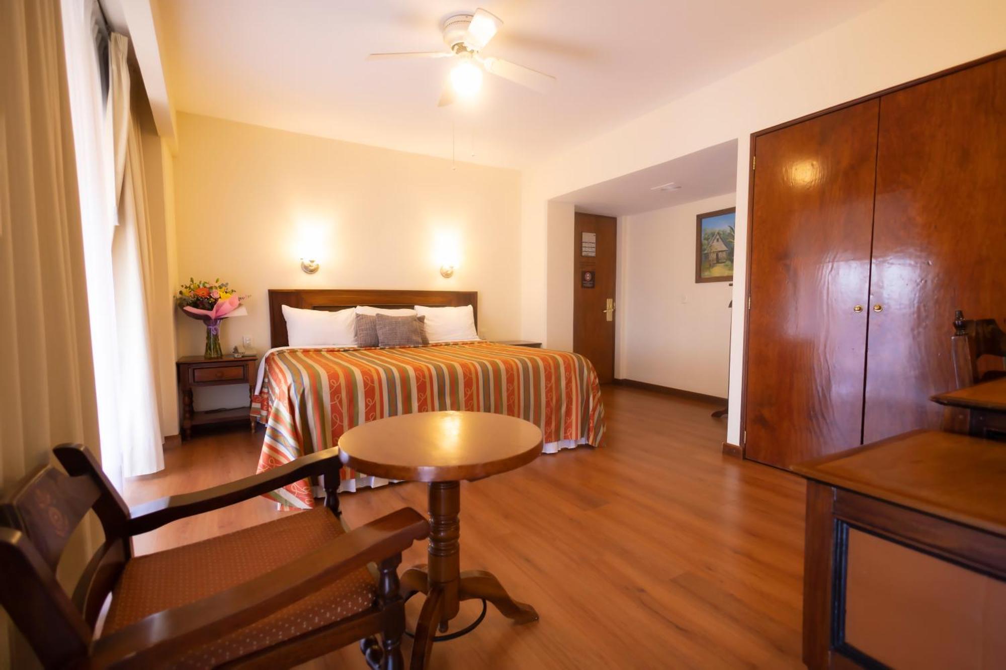 Plaza Uruapan Hotel Luaran gambar
